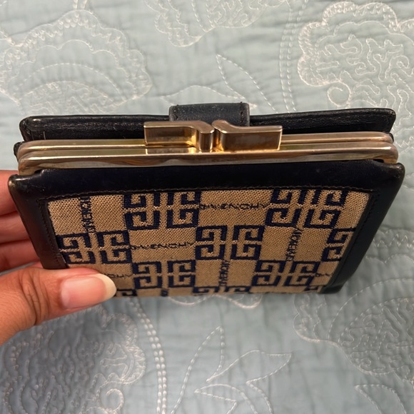 Givenchy Compact Wallet - Picture 9 of 9